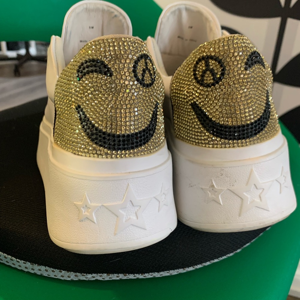 Wishbone Collection Sparkling Smiley Platform Sneakers RARE